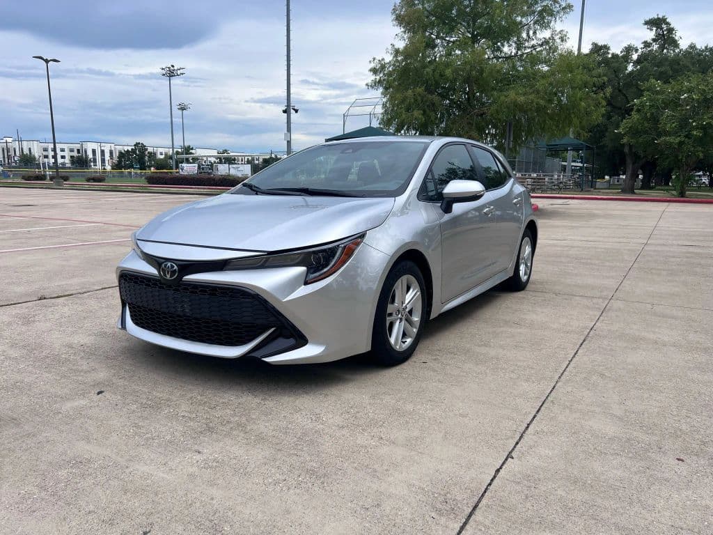 2022 Toyota Corolla Hatchback SE — photo 1