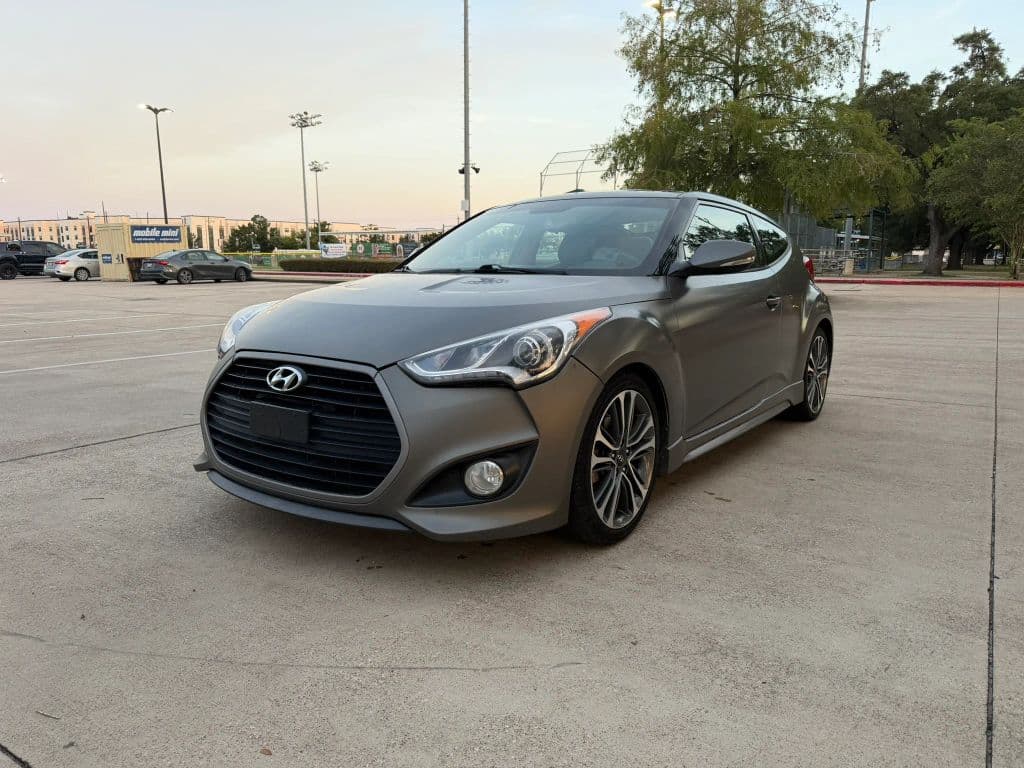 2016 Hyundai Veloster Standard / Turbo / R-Spec / Rally Edition — photo 1